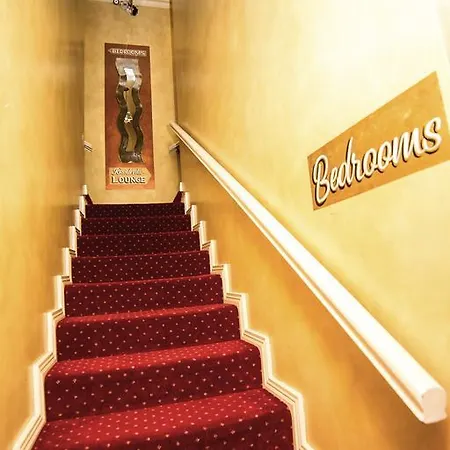 Otel The Frontier 3*