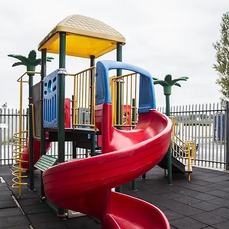 Otel The Frontier Bridgend