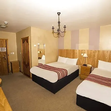 Hotel The Frontier