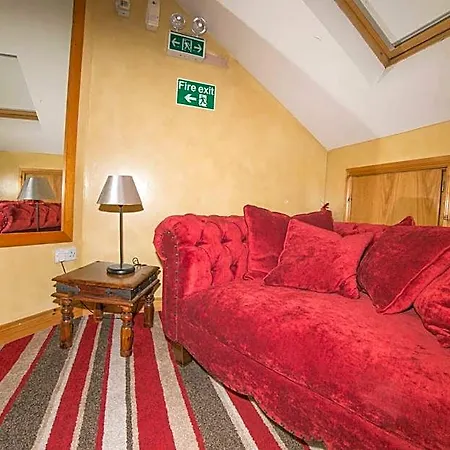 Hotel The Frontier Bridgend