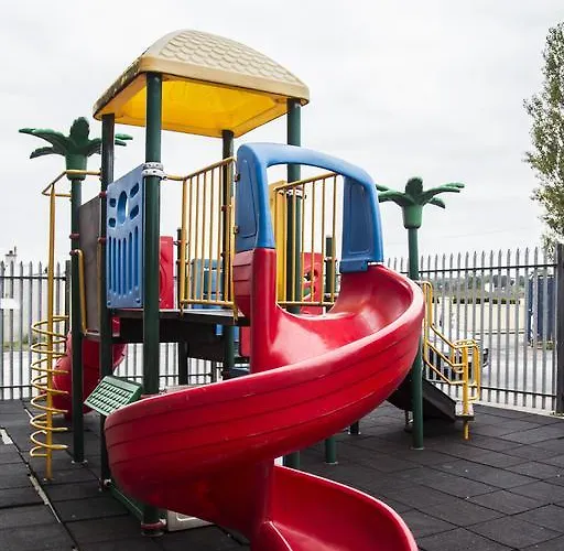 Szálloda The Frontier Bridgend